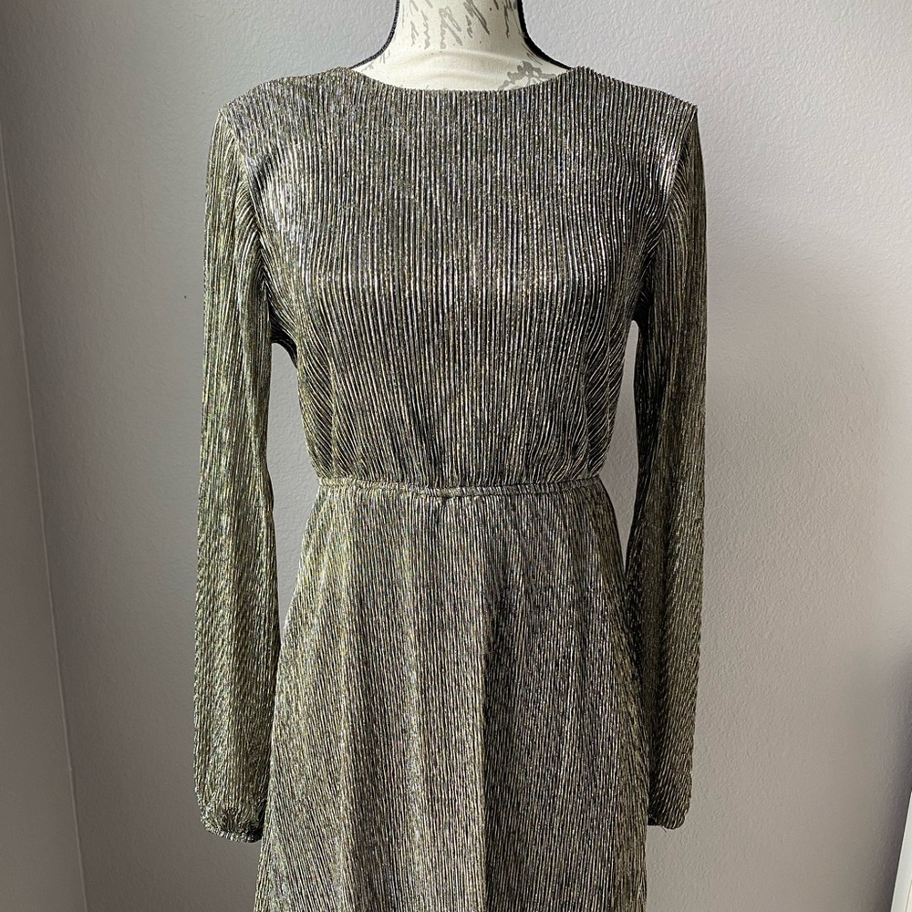 Women’s gold and black metallic dress, SZ …